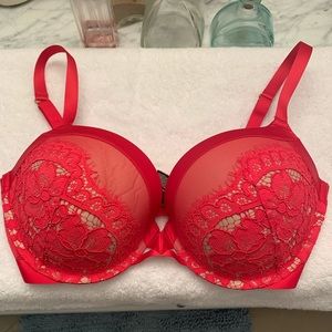 Victoria’s Secret 34DDD Bra